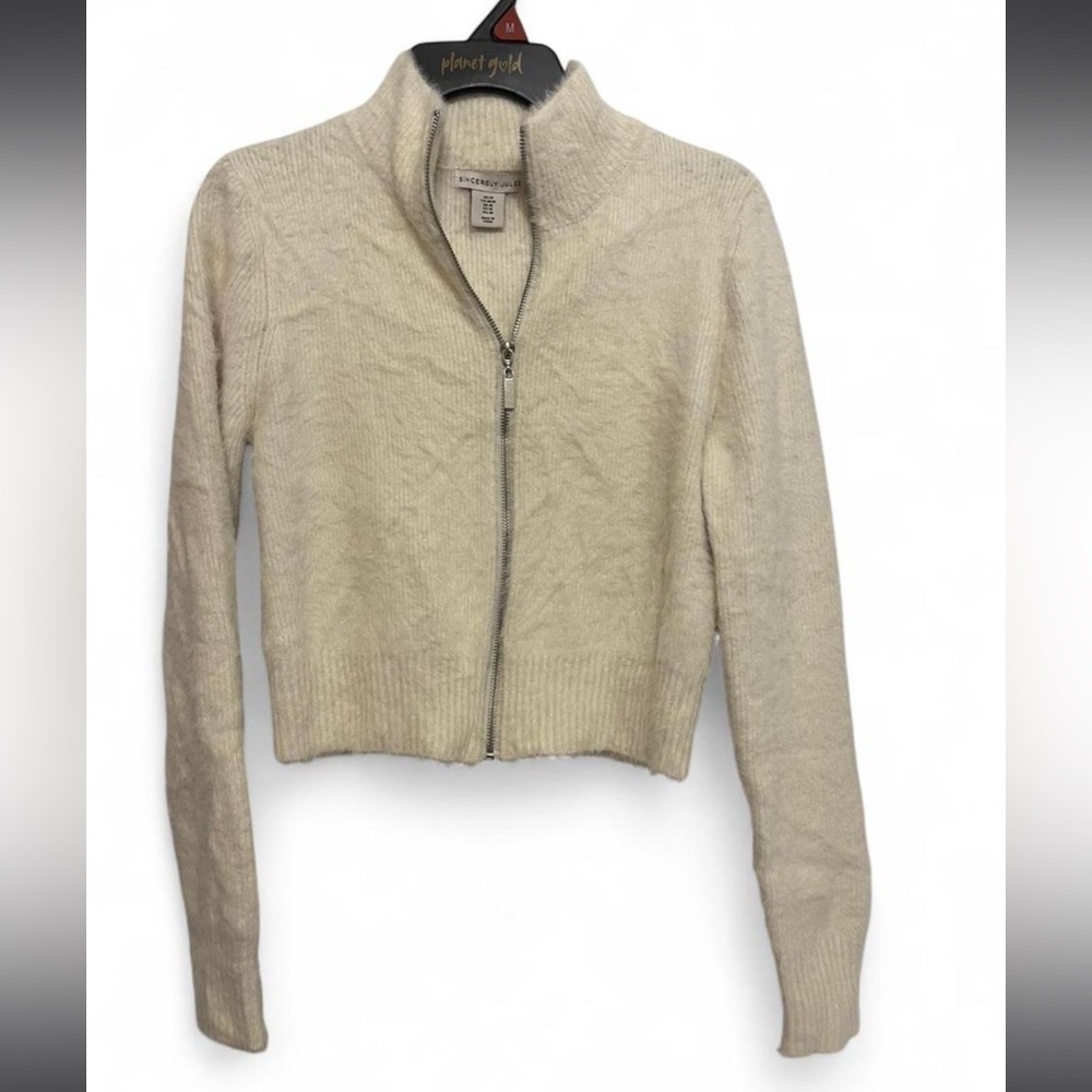 Sincerely Jules Soft White Sweater M